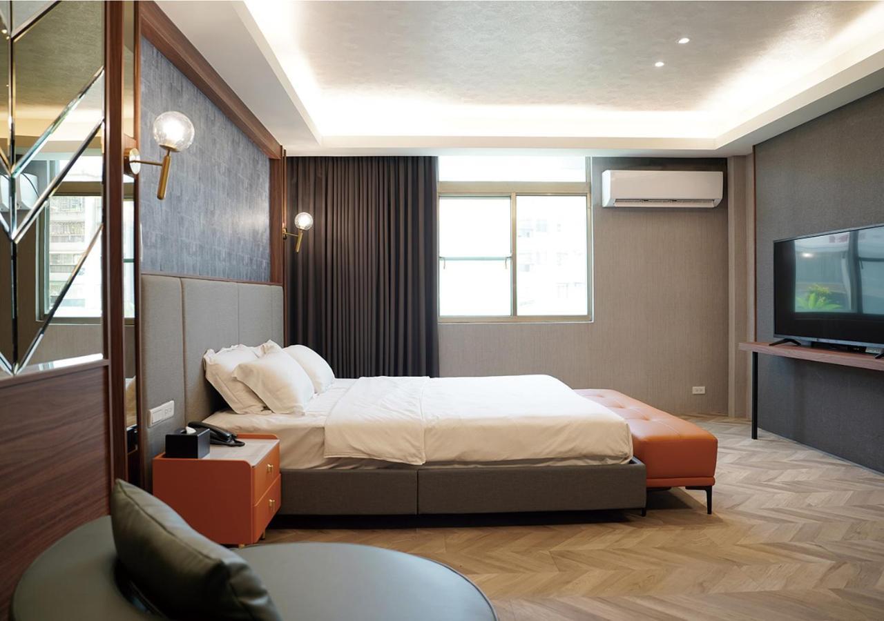 The Riverside Hotel & Motel Гаосюн Экстерьер фото