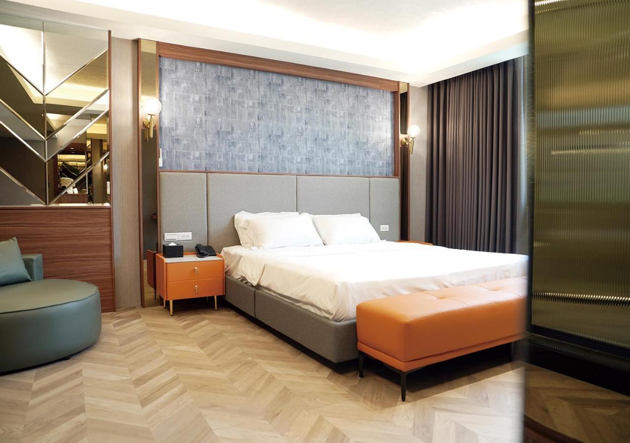 The Riverside Hotel & Motel Гаосюн Экстерьер фото