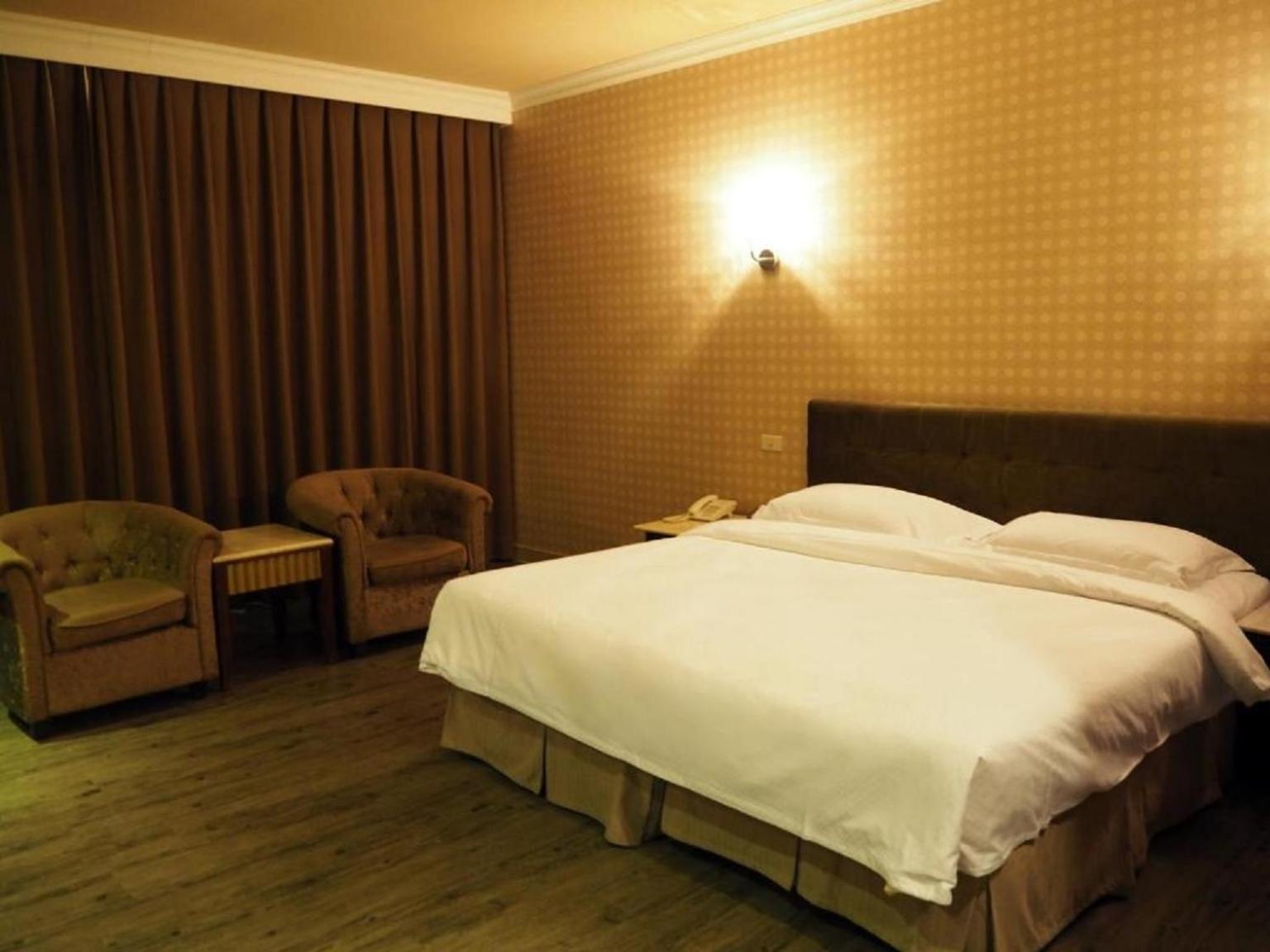 The Riverside Hotel & Motel Гаосюн Экстерьер фото
