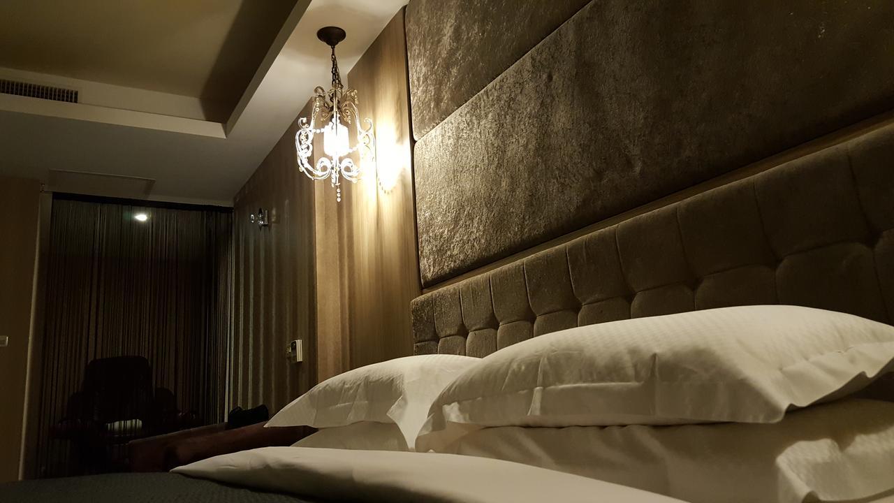The Riverside Hotel & Motel Гаосюн Экстерьер фото