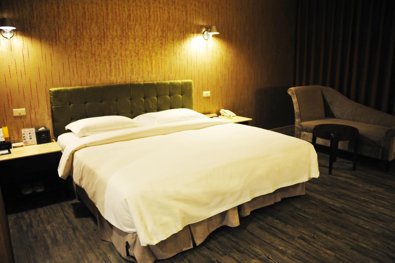 The Riverside Hotel & Motel Гаосюн Экстерьер фото