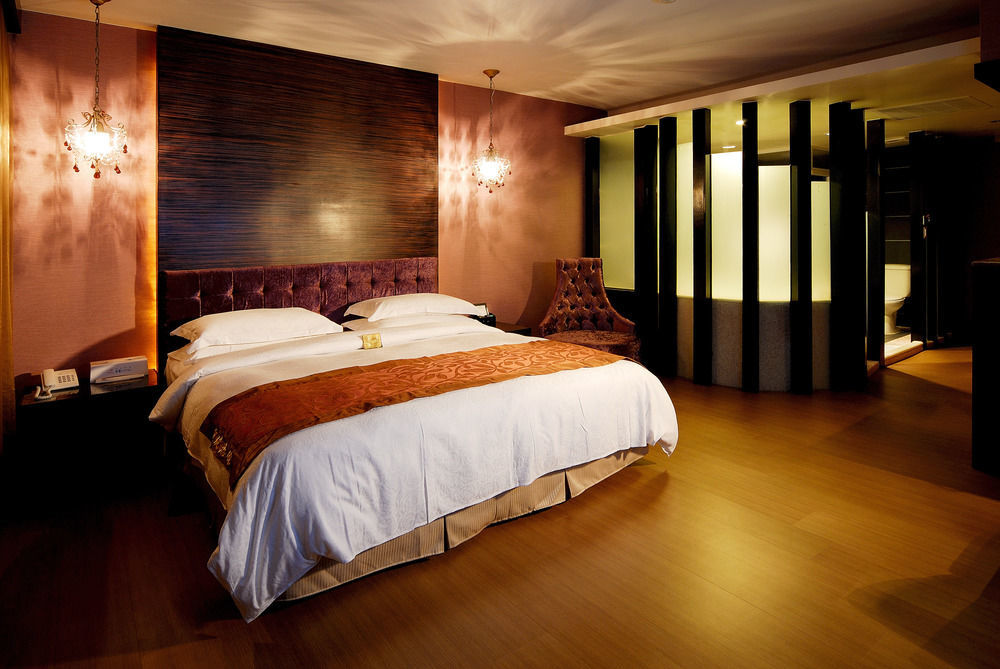 The Riverside Hotel & Motel Гаосюн Экстерьер фото
