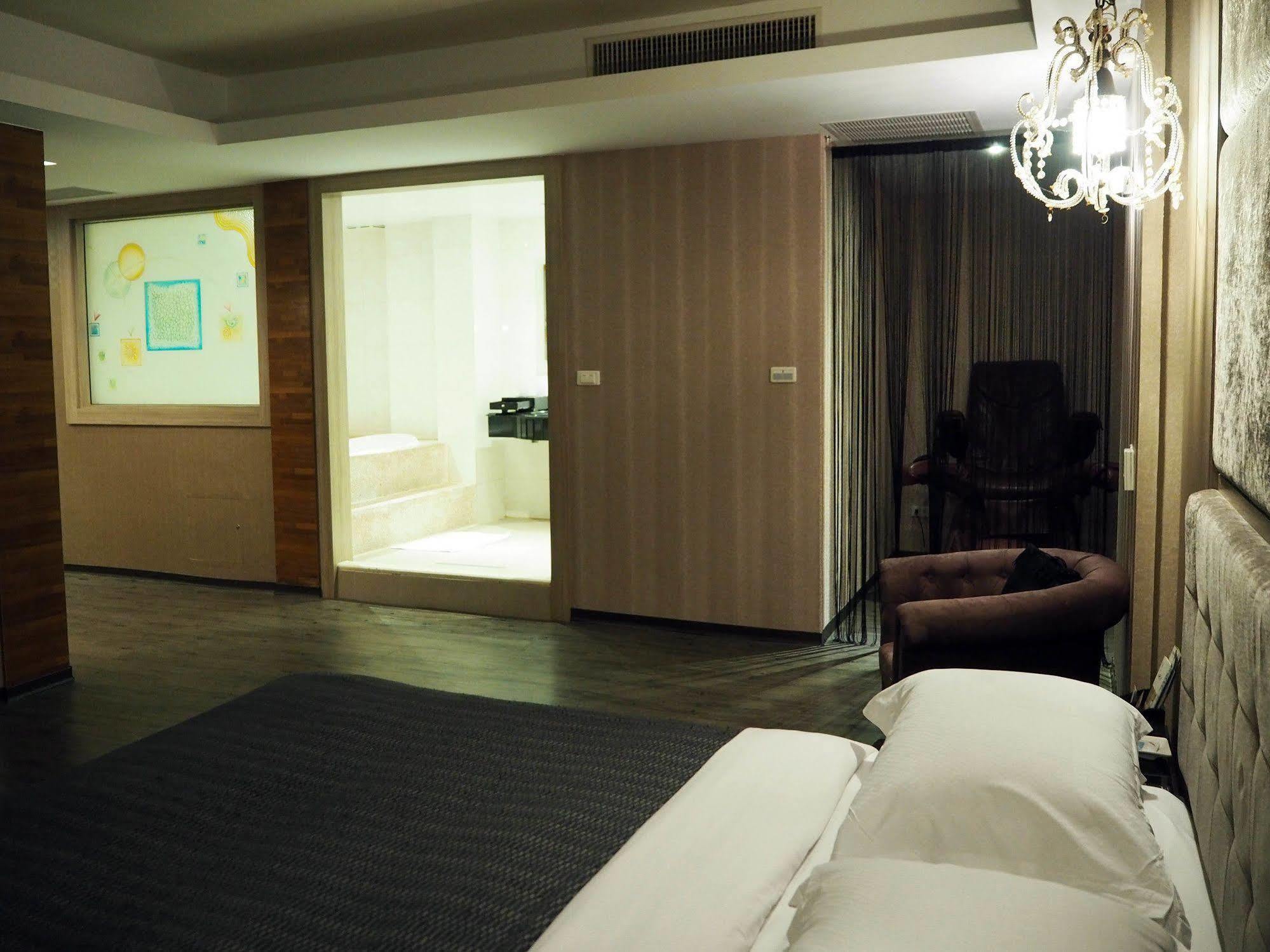 The Riverside Hotel & Motel Гаосюн Экстерьер фото