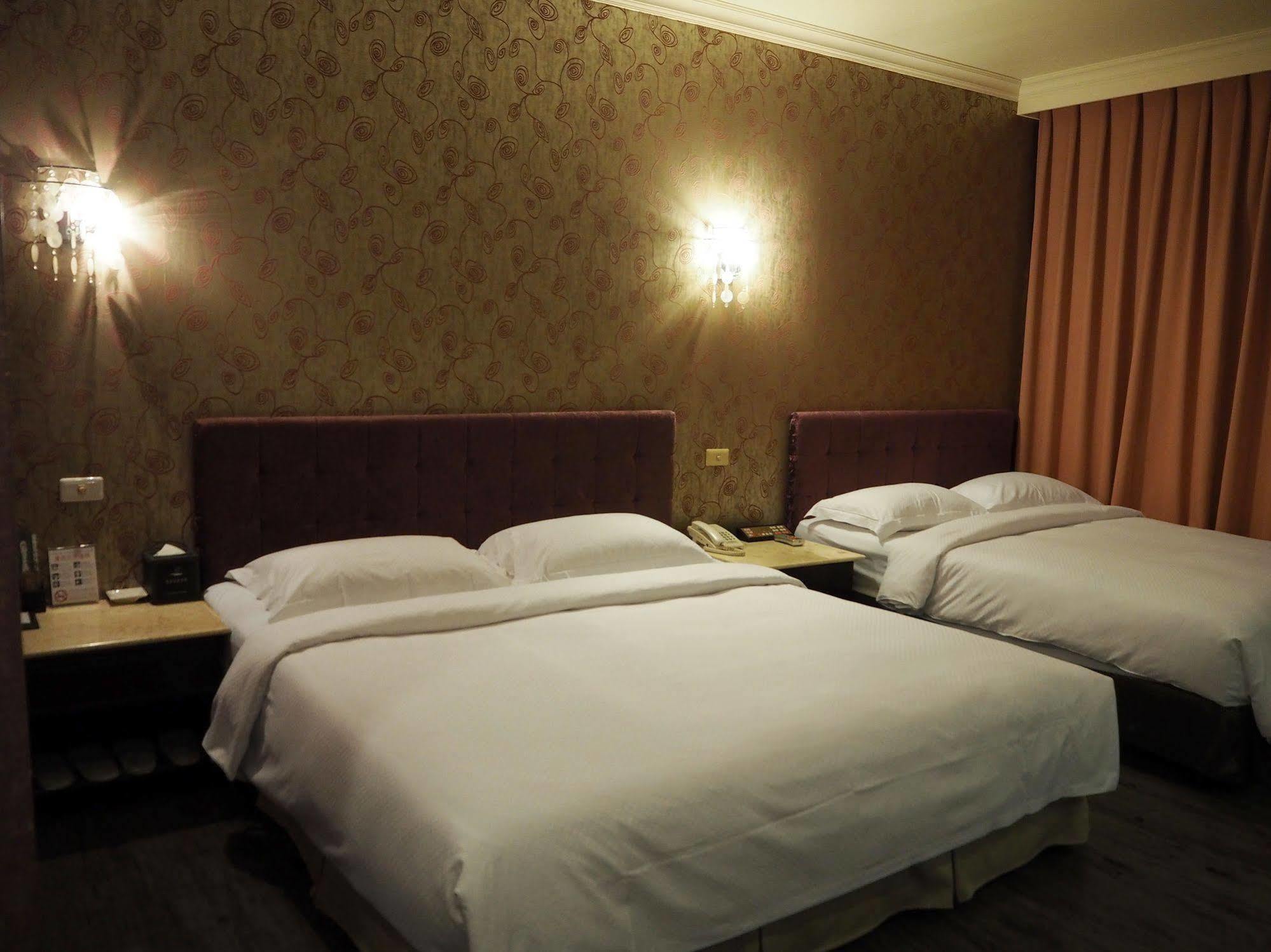 The Riverside Hotel & Motel Гаосюн Экстерьер фото